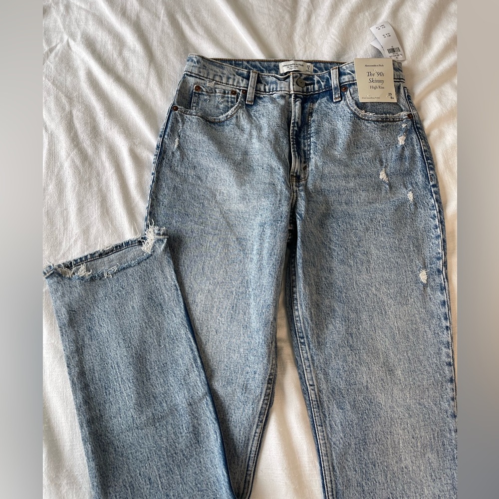 Abercrombie 90s Skinny High Rise NWT!
